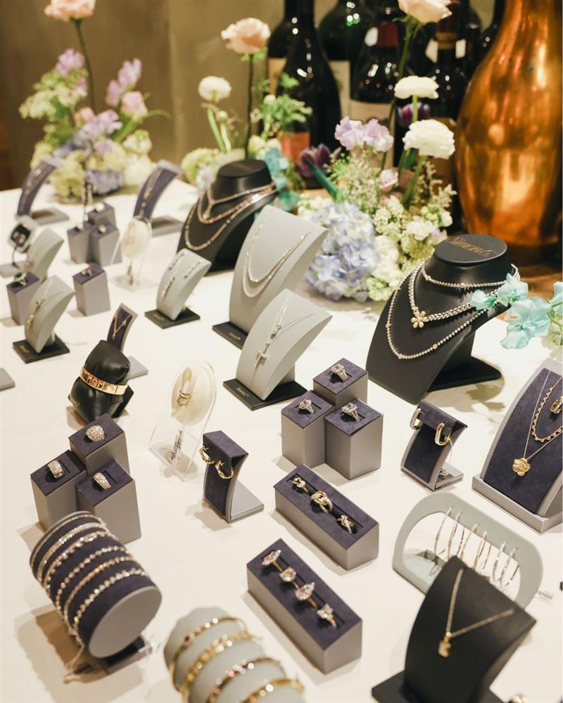 Shopping for Engagement Rings